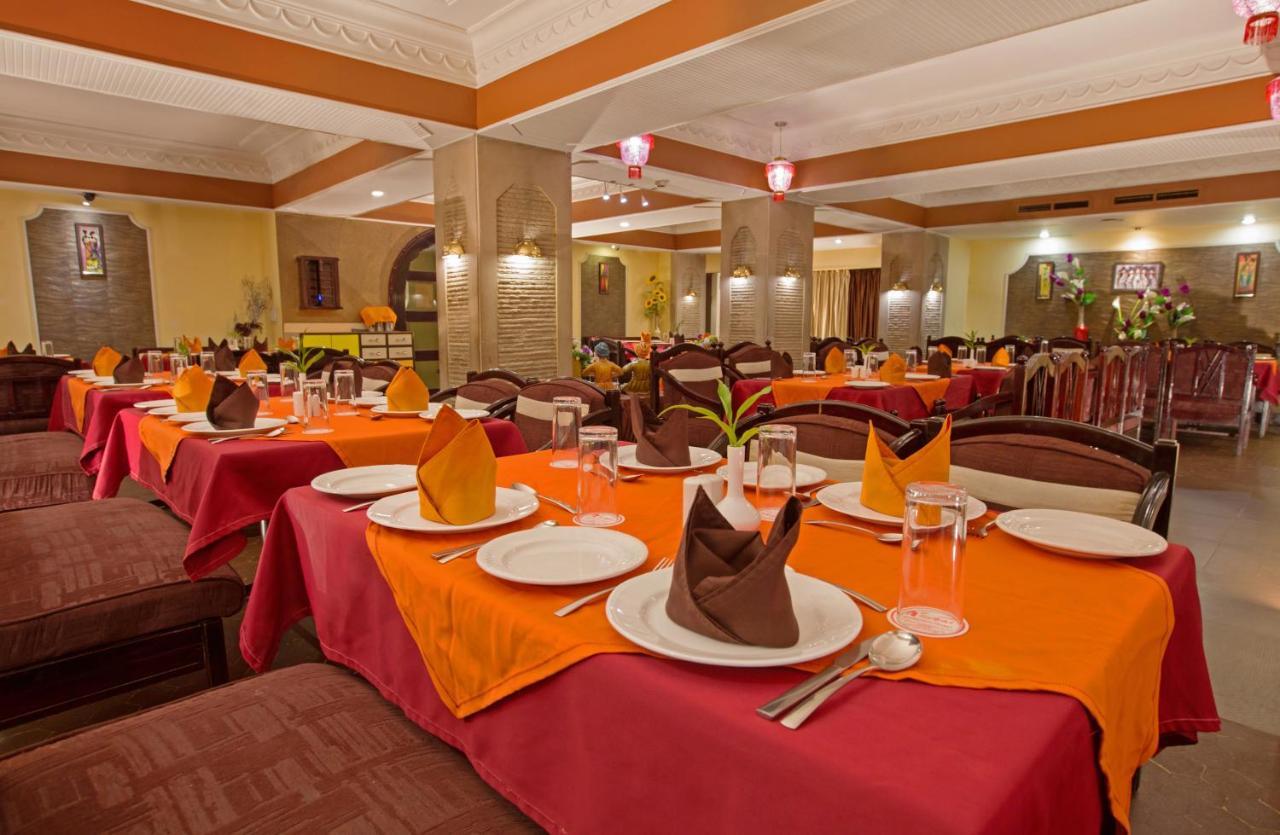 Hotel Rajmahal Guváhátí Exteriér fotografie